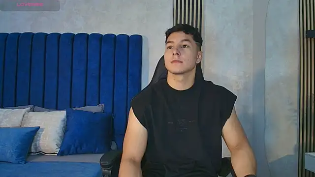 Noah Clarkk online show from 06/11/26, 05:33