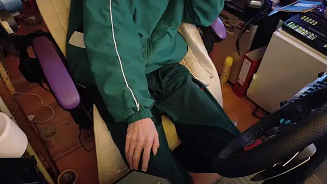 Snapshot of Gay-Versaut chatting on 02/05/26, 08:57 Gay-Versaut online show from 02/05/26, 08:57