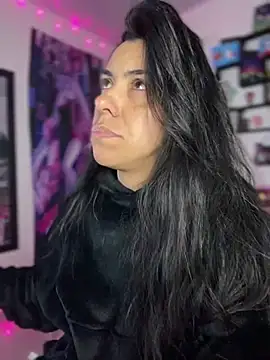 Snapshot of Sky_Girl_LS chatting on 03/18/26, 02:26 Sky Girl LS online show from 03/18/26, 02:26