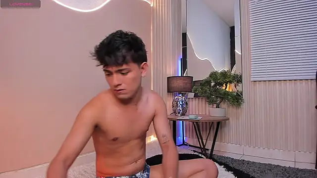 Snapshot of Thristan_Leones chatting on 01/13/26, 07:02 Thristan Leones online show from 01/13/26, 07:02