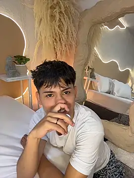 Snapshot of Thristan_Leones chatting on 03/01/26, 02:02 Thristan Leones online show from 03/01/26, 02:02