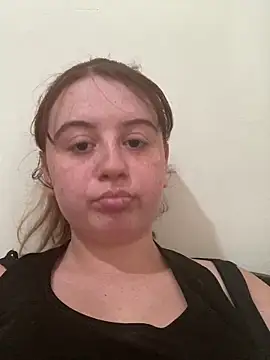 Snapshot of pomelito2 chatting on 12/18/25, 03:29 pomelito2 online show from 12/18/25, 03:29