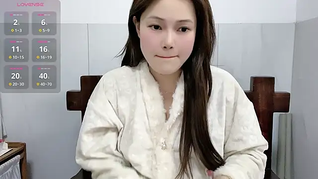 Snapshot of Mona-u chatting on 02/10/26, 10:52 Mona-u online show from 02/10/26, 10:52