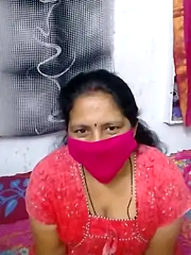 Snapshot of telugutrisha chatting on 12/21/25, 12:40 telugutrisha online show from 12/21/25, 12:40