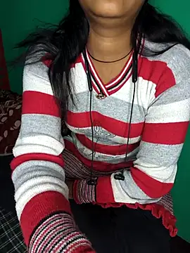 QWEEN7B online show from 12/20/25, 01:51