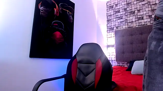 Snapshot of Zonn_1_ chatting on 12/18/25, 09:54 Zonn 1 online show from 12/18/25, 09:54