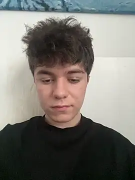 Snapshot of jaaydenx17 chatting on 12/19/25, 10:11 jaaydenx17 online show from 12/19/25, 10:11