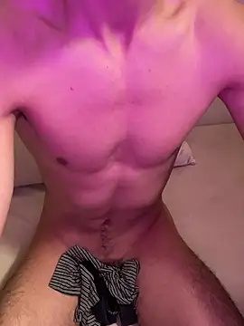 Snapshot of MoroccanGuy chatting on 03/21/26, 02:31 MoroccanGuy online show from 03/21/26, 02:31