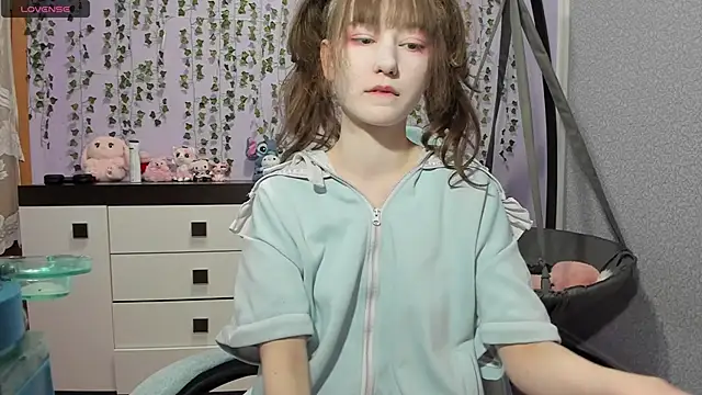 Yoonhee ki online show from 05/10/26, 08:25