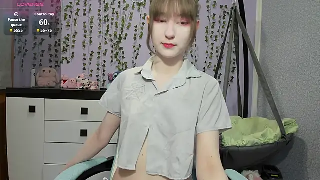 Yoonhee ki online show from 06/04/26, 02:23