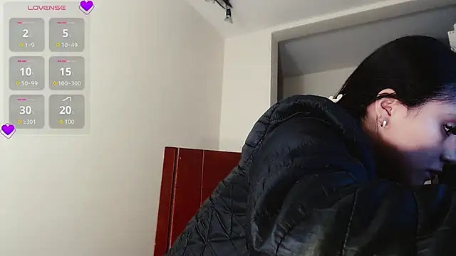 Snapshot of Agatha_Dubois4_ chatting on 03/10/26, 02:27 Agatha Dubois4 online show from 03/10/26, 02:27