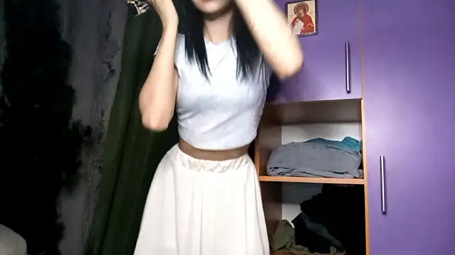 CaryJaurigue online show from 12/18/25, 08:04