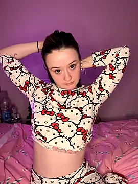 Snapshot of LilyLuck_ chatting on 12/22/25, 12:29 LilyLuck online show from 12/22/25, 12:29