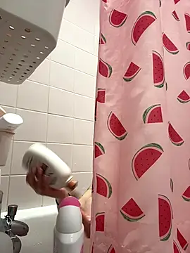 Snapshot of LilyLuck_ chatting on 01/06/26, 11:40 LilyLuck online show from 01/06/26, 11:40