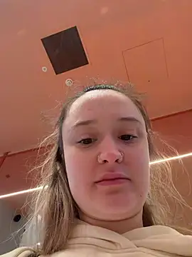 Snapshot of LilyLuck_ chatting on 02/04/26, 01:28 LilyLuck online show from 02/04/26, 01:28