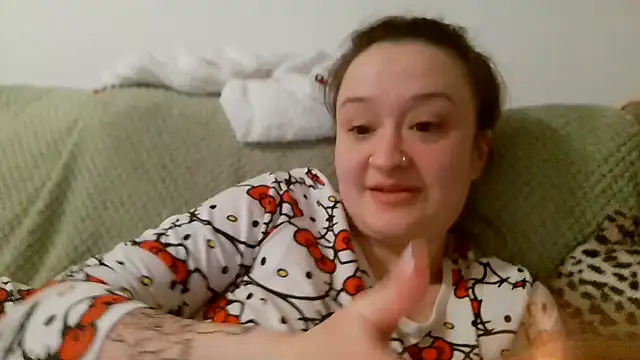 Snapshot of LilyLuck_ chatting on 03/02/26, 09:10 LilyLuck online show from 03/02/26, 09:10