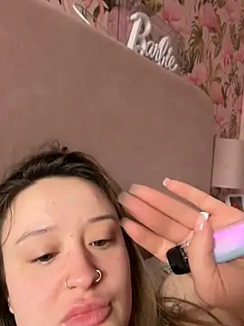 Snapshot of LilyLuck_ chatting on 03/11/26, 12:33 LilyLuck online show from 03/11/26, 12:33