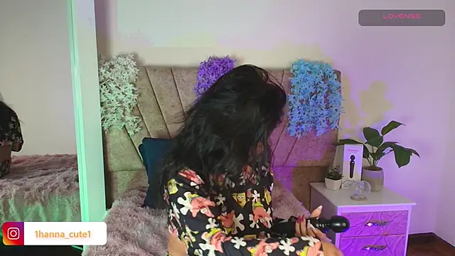 hannaa cute online show from 04/28/26, 11:04