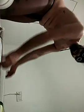 Snapshot of locuritasiempre chatting on 02/20/26, 08:31 locuritasiempre online show from 02/20/26, 08:31