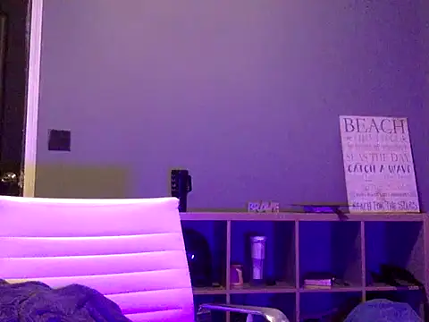 Snapshot of Cantgetenough0069 chatting on 12/22/25, 01:19 Cantgetenough0069 online show from 12/22/25, 01:19