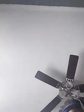 Snapshot of Cantgetenough0069 chatting on 03/05/26, 07:32 Cantgetenough0069 online show from 03/05/26, 07:32