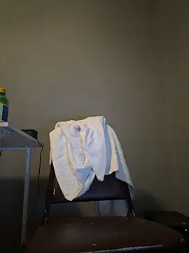 Snapshot of Cantgetenough0069 chatting on 03/16/26, 09:46 Cantgetenough0069 online show from 03/16/26, 09:46