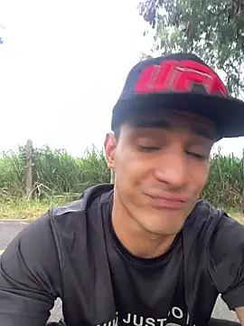 Snapshot of Maicol_xxxx chatting on 02/10/26, 10:14 Maicol xxxx online show from 02/10/26, 10:14