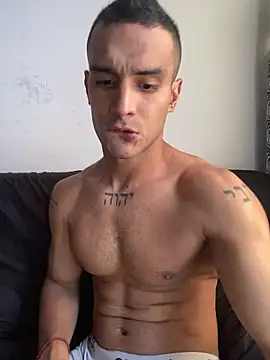 Snapshot of Maicol_xxxx chatting on 02/15/26, 01:52 Maicol xxxx online show from 02/15/26, 01:52