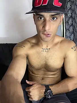 Snapshot of Maicol_xxxx chatting on 02/20/26, 07:03 Maicol xxxx online show from 02/20/26, 07:03