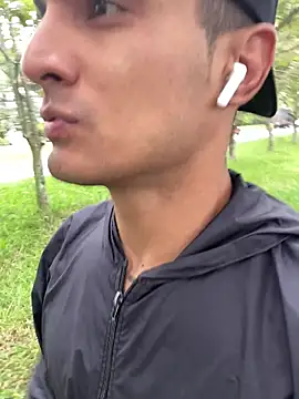 Snapshot of Maicol_xxxx chatting on 02/24/26, 01:09 Maicol xxxx online show from 02/24/26, 01:09