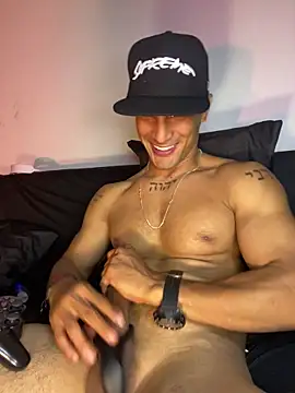 Snapshot of Maicol_xxxx chatting on 03/18/26, 06:27 Maicol xxxx online show from 03/18/26, 06:27