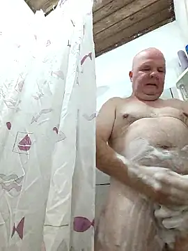 Snapshot of luis8558 chatting on 01/14/26, 10:10 luis8558 online show from 01/14/26, 10:10