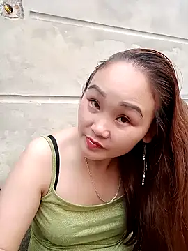 Snapshot of yula-bi chatting on 03/29/26, 10:04 yula-bi online show from 03/29/26, 10:04