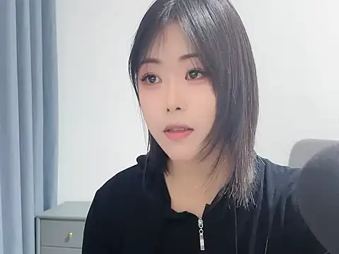 Snapshot of smalldaisy chatting on 12/21/25, 02:41 smalldaisy online show from 12/21/25, 02:41