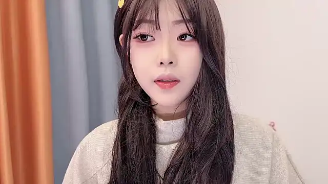 smalldaisy online show from 02/12/26, 01:44