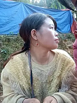 chloe-ri online show from 12/19/25, 08:10