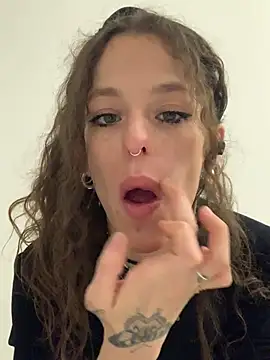 Snapshot of 4lien chatting on 04/05/26, 01:58 4lien online show from 04/05/26, 01:58