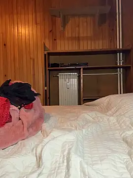 Snapshot of cassie_miller_velvet chatting on 03/05/26, 11:39 cassie miller velvet online show from 03/05/26, 11:39