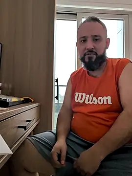 Snapshot of Hairy_bear86 chatting on 03/06/26, 07:43 Hairy bear86 online show from 03/06/26, 07:43