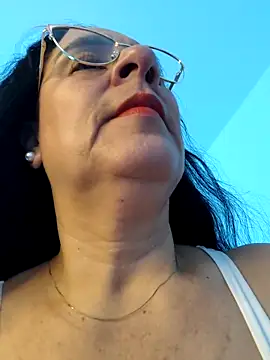 Snapshot of KiaraFoster chatting on 04/15/26, 11:17 KiaraFoster online show from 04/15/26, 11:17