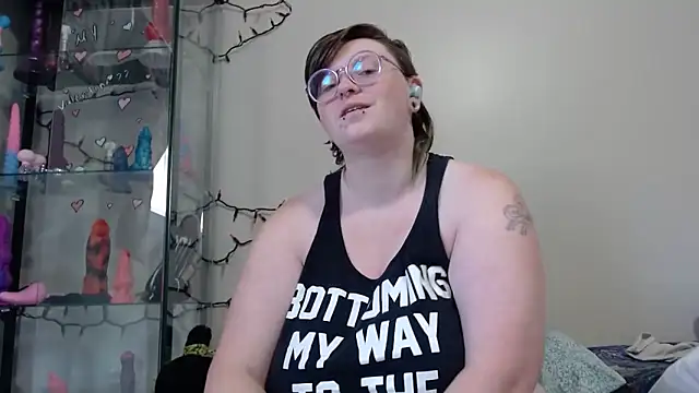 Snapshot of Pupghostt chatting on 05/14/26, 03:08 Pupghostt online show from 05/14/26, 03:08