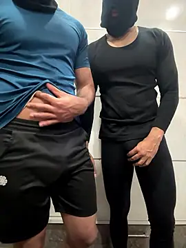 Snapshot of The_AlphaDuo chatting on 01/09/26, 04:32 The AlphaDuo online show from 01/09/26, 04:32