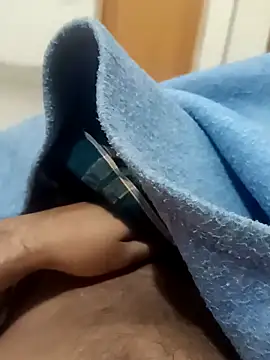 Snapshot of honorhorny chatting on 02/14/26, 06:04 honorhorny online show from 02/14/26, 06:04