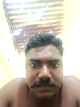 Snapshot of Tamilpaiyan07 chatting on 04/14/26, 03:56 Tamilpaiyan07 online show from 04/14/26, 03:56