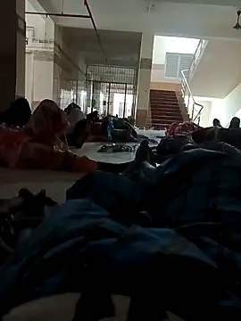 Snapshot of Tamilpaiyan07 chatting on 04/25/26, 08:06 Tamilpaiyan07 online show from 04/25/26, 08:06