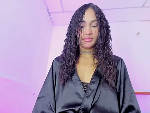 lyanablucs1 online show from 12/20/25, 12:45