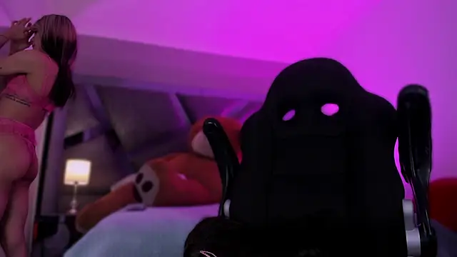 Charlotteinpole online show from 03/16/26, 05:44