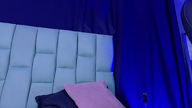 Emilyy05  online show from 04/29/26, 12:37
