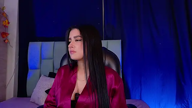 Emilyy05  online show from 06/17/26, 04:04