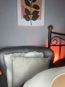JennaMilf  online show from 05/07/26, 05:40